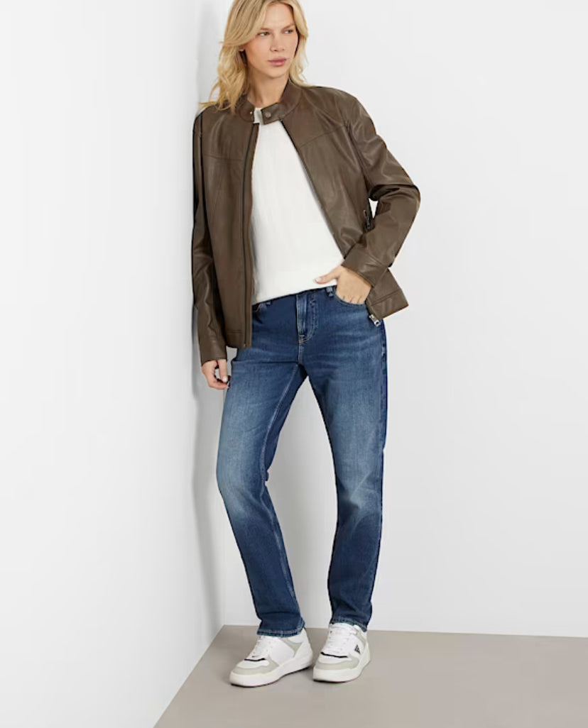 Cazadora motera de piel sintética