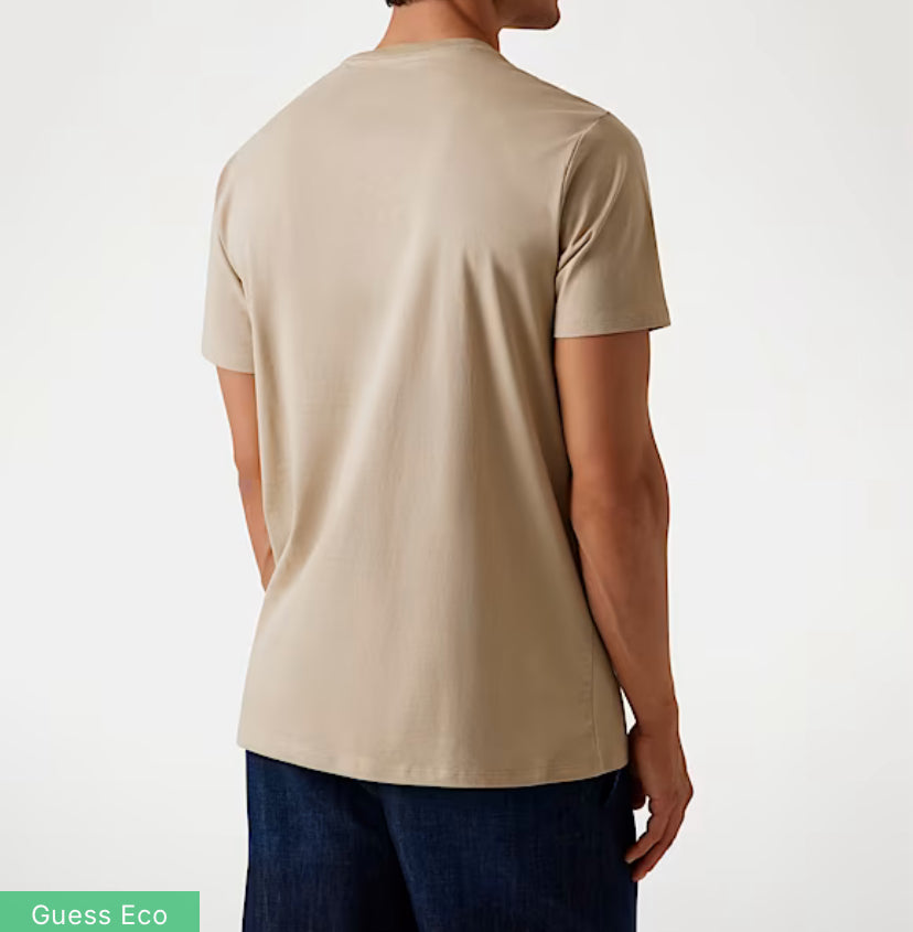 Camiseta con logotipo en relieve